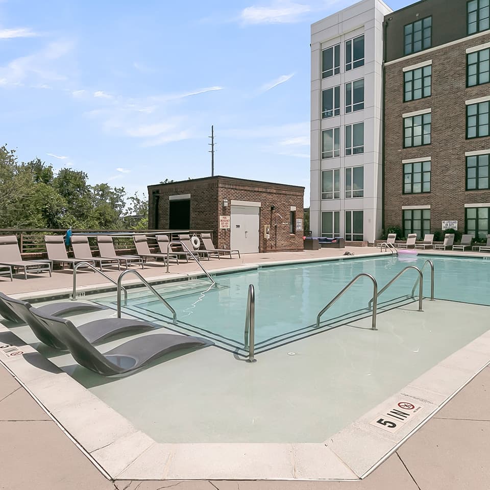 Swimming-Pool-930-NoMo