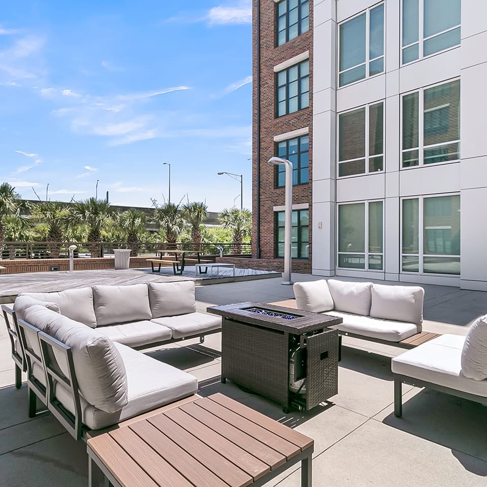 Courtyard-07-930-NoMo